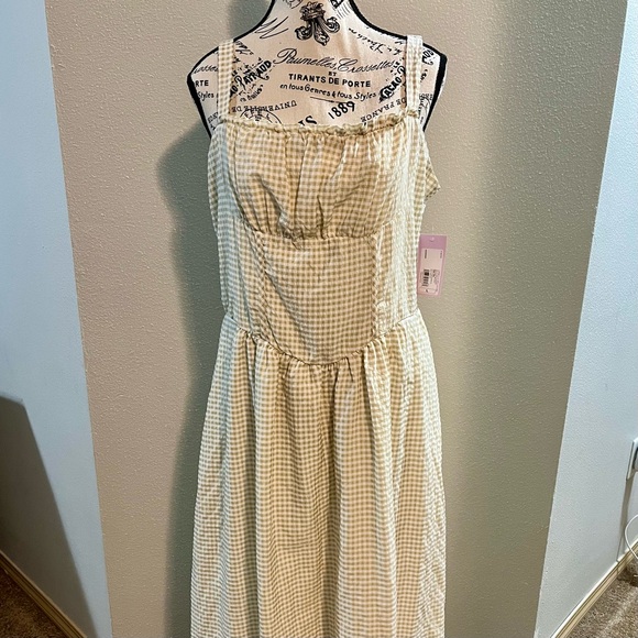 wild fable Dresses & Skirts - Wild Fable Tan Gingham Milkmaid Dress NWT